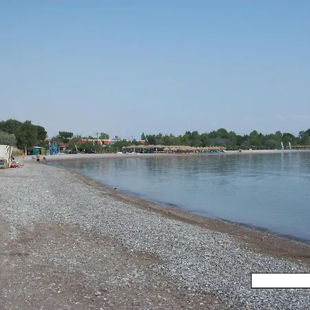 Апартаменты Rousetis *